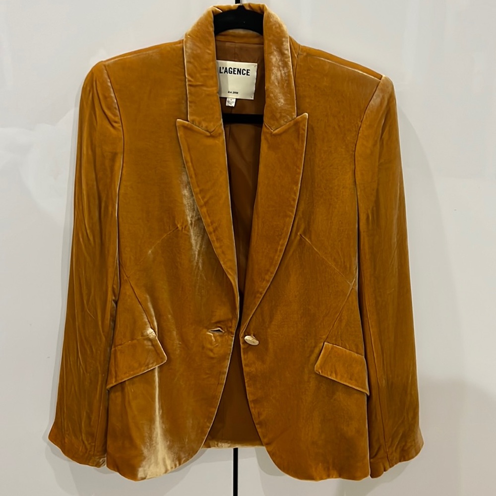 L’AGENCE Velvet Chamberlain Blazer. Gold. Size 4. NWOT